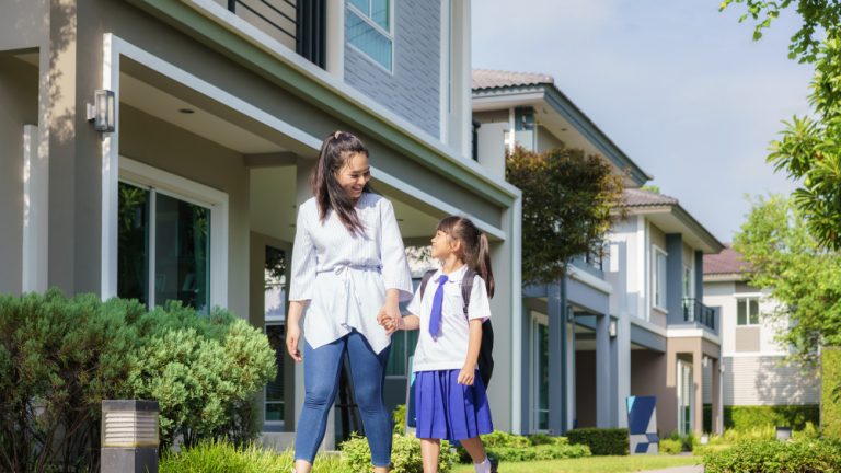 วิธีทำให้บ้านเย็น อยู่สบาย แม้ไม่มีแอร์