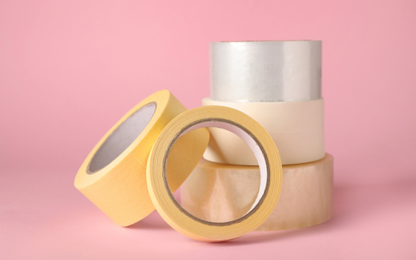 ความแตกต่างและการใช้งานที่เหมาะสม เทปกาว OPP ใสและเทปกาว OPP สี